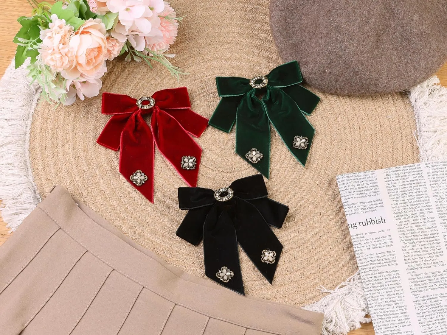Women's Velvet Bow Brooch Alloy Rhinestone Pin Bow Tie 1 Pcs